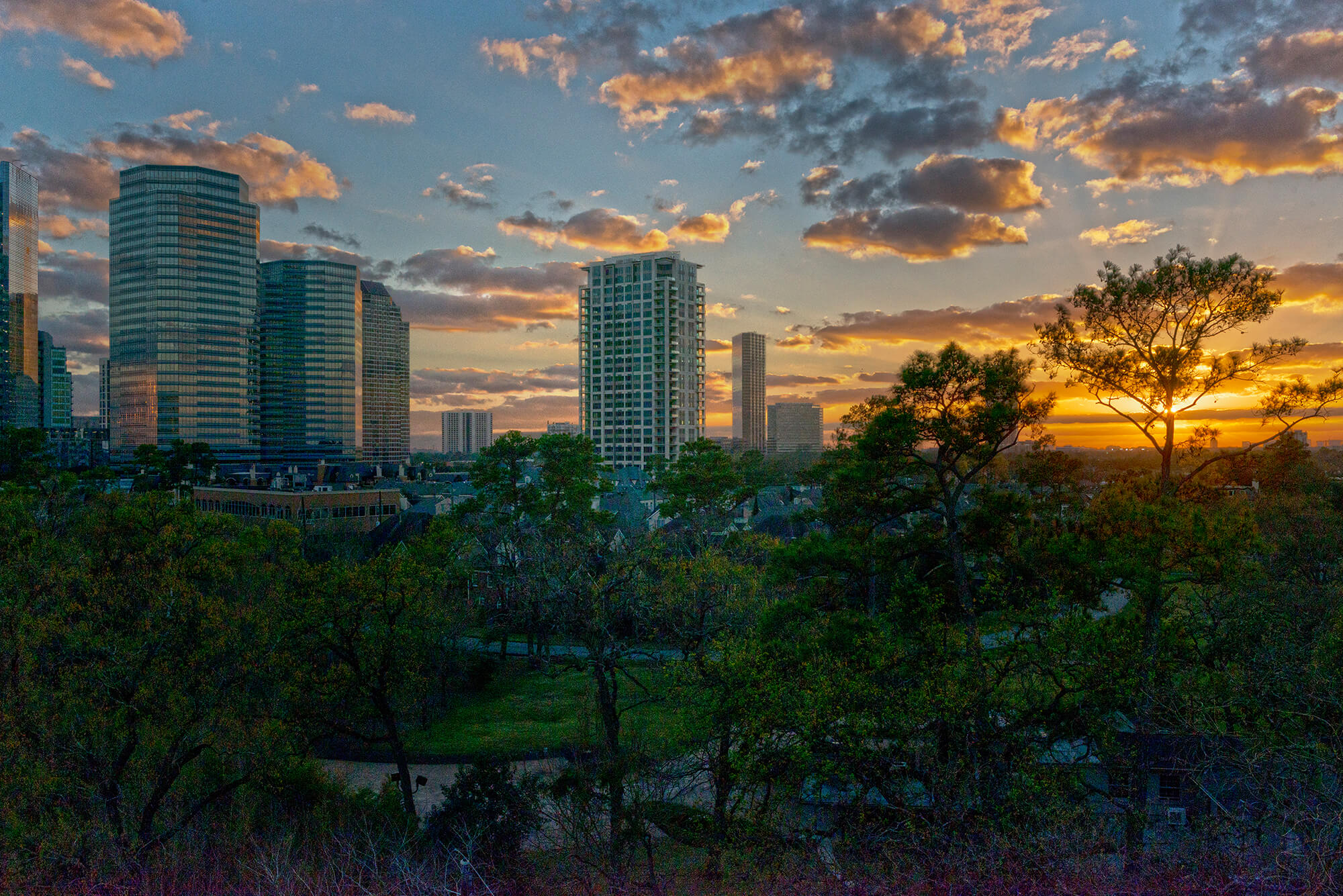 Uptown Park Sunset Belfiore High Rise